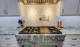 102 Angelfish Ct, Aransas Pass, TX 78336