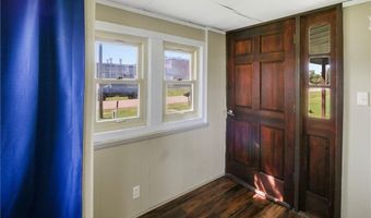 911 E 5th St, Altamont, KS 67330