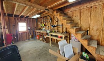 84 14th St, Bangor, ME 04401
