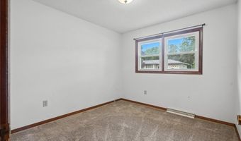 413 E 5th St, Anamosa, IA 52205