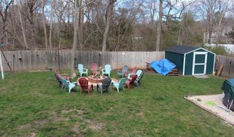 121 Head of the Neck Rd, Bellport, NY 11713