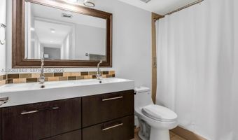 3350 NE 192nd St 4Q-B, Aventura, FL 33180