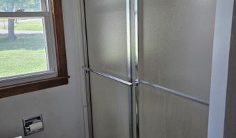 513 N Oak St, Agency, IA 52530