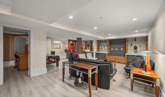 9715 SINGLETON Dr, Bethesda, MD 20817