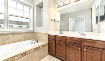22722 BEACON CREST Ter, Brambleton, VA 20148