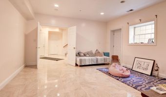 10109 DICKENS Ave, Bethesda, MD 20814