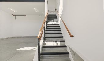 55 John Clarke Rd 3, Middletown, RI 02842