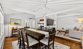 7 Cowsill Ln 1, Newport, RI 02840