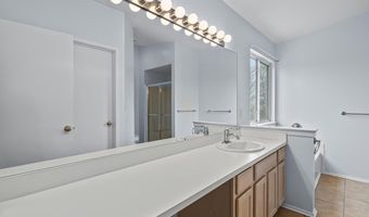 1696 Reserve Ct, Ann Arbor, MI 48103