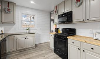 734 S Winter St, Adrian, MI 49221