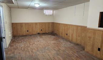 908 E 9th St, Atlantic, IA 50022