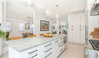 23 Catherine St, Newport, RI 02840