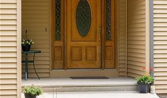 71 Phillips Ln, Glocester, RI 02814