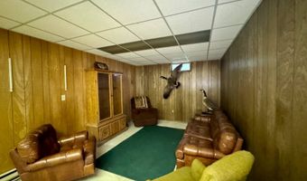 1401 6th St, Britton, SD 57430