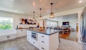 636 E 9th Ave, Escondido, CA 92025
