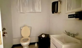 21 Fair St, Baxley, GA 31513