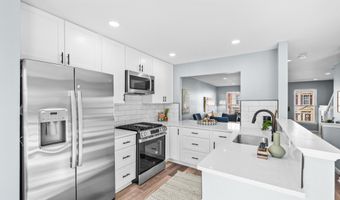 6208 LES DORSON Ln, Alexandria, VA 22315