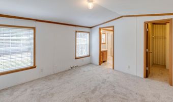 14 Lloyd St, Campton, NH 03223
