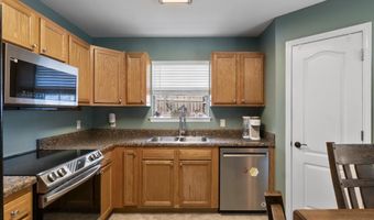345 Meadow Creek Dr, Benton, AR 72015