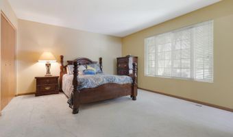 410 BRIARWOOD Ln, Algonquin, IL 60102