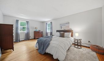 47 Beaver Ln, Bedford, NH 03110