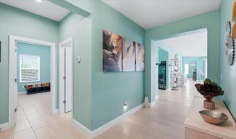 6230 ROADSTEAD Ct, Apollo Beach, FL 33572
