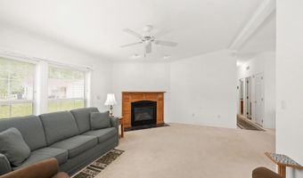 504 WEAVER Dr 504, Dover, DE 19901