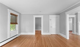 692 Hope St 2, Bristol, RI 02809