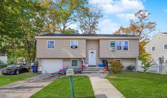 640 Leeward Ave, Beachwood, NJ 08722