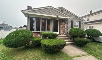 8 Ashby St, Johnston, RI 02919