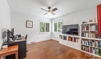 3227 Driftwood Dr, Charlotte, NC 28205