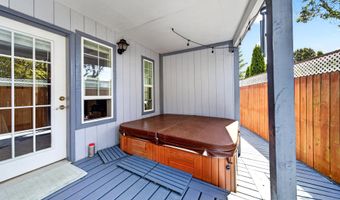 517 ROSICHELLI Dr, Brookings, OR 97415