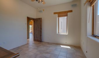 135 Los Rios Rd, Arroyo Hondo, NM 87513