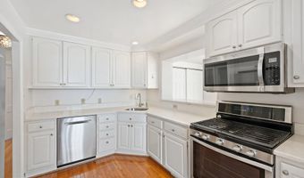 9407 WADSWORTH Dr, Bethesda, MD 20817