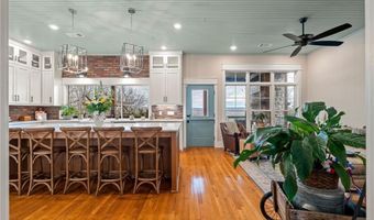 8128 Belmont Dr, Alma, AR 72921