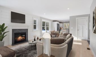 4 Cortland Pl, Standish, ME 04084