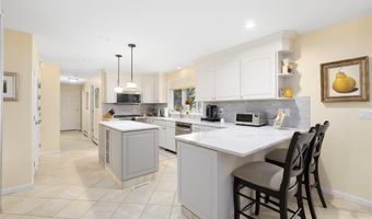 8 Princess Pine Rd, Lincoln, RI 02865