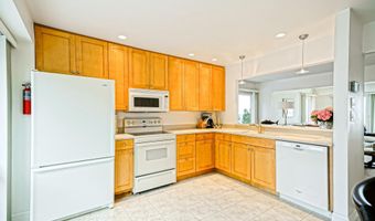 53 CAPE HENLOPEN Dr 6, Lewes, DE 19958