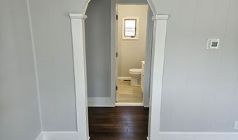 251 Main St, Middletown, NJ 07748