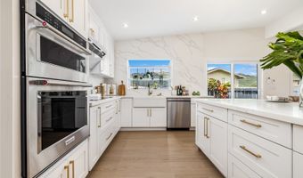 7211 Aipo Pl, Honolulu, HI 96825