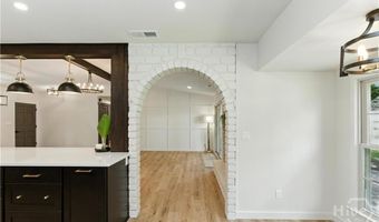 6 Spanish Moss Ct, Savannah, GA 31419