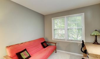 13 AVALON Ct, Bethesda, MD 20816