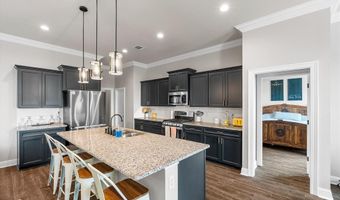 37 Crowder Dr, Benton, LA 71006