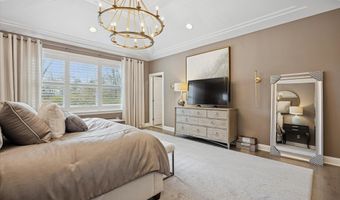 4 WHITE FIELD Ct, Ambler, PA 19002