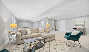 904 MIDBROOK Ln, Bowie, MD 20716