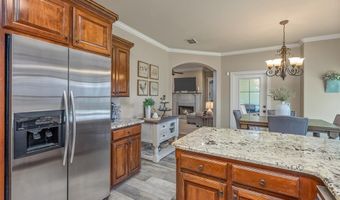 210 Sherwood Dr, Benton, LA 71006