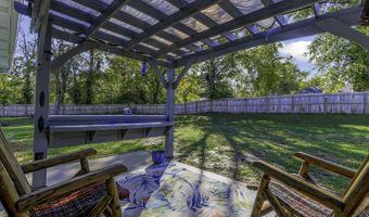 440 W Walnut St, Auxvasse, MO 65231