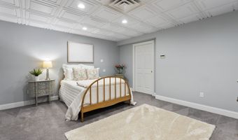 30 Daniel Trce, Burlington, CT 06013