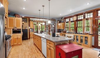 15333 Hillside Dr, Archie, MO 64725