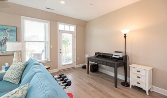 10900 HOLYSTONE Ln 301, Berlin, MD 21811